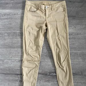 Cargo pants size 4 from American Eagle